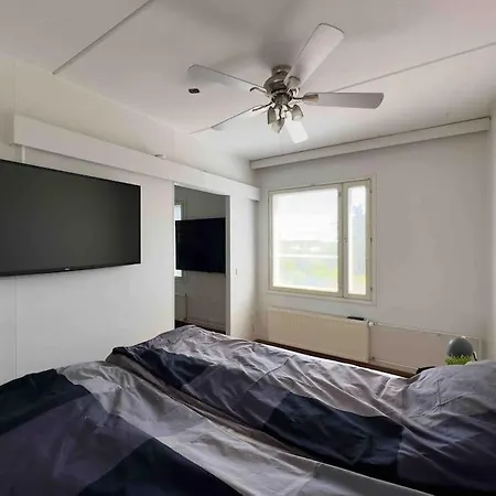 Saunallinen Kattohuoneisto! Parveke, 65' Smart Tv Apartamento